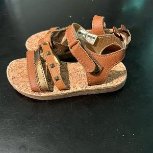OshKosh Toddler Size 7 Sandals
